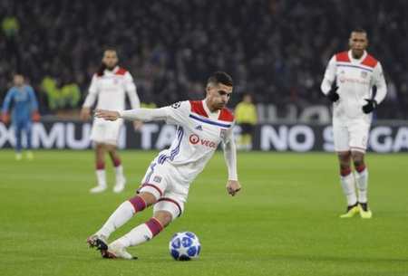 滚入球门右 滚入球门右